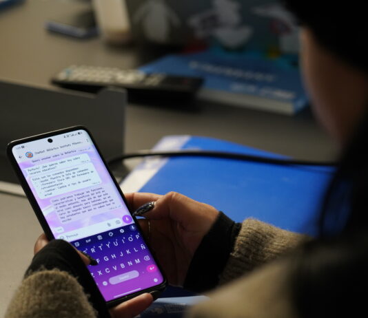 La Antártica llega a WhatsApp: un chatbot busca acercar la ciencia polar y combatir la desinformación