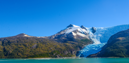 Estudiante de Doctorado UCSC presentó investigación sobre fiordos patagónicos en conferencia internacional ECSA 61